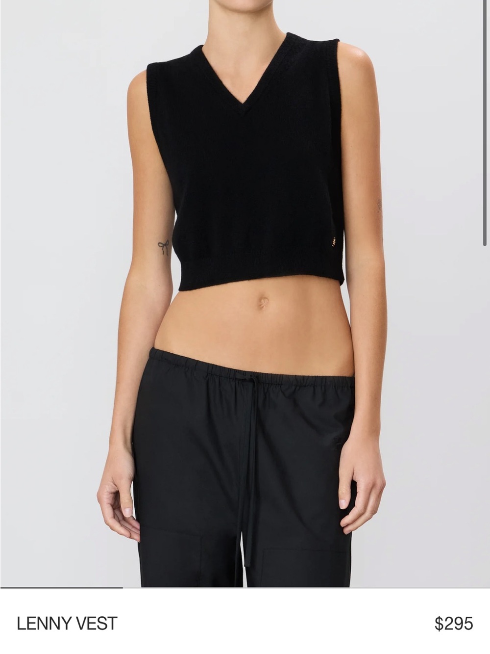 Eterne Women’s Black V‑Neck Cashmere Vest